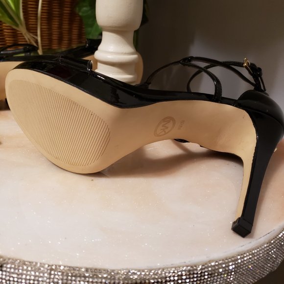 Michael Kors T-Strap Black Leather Open Toe Platform Sandals - Picture 8 of 10